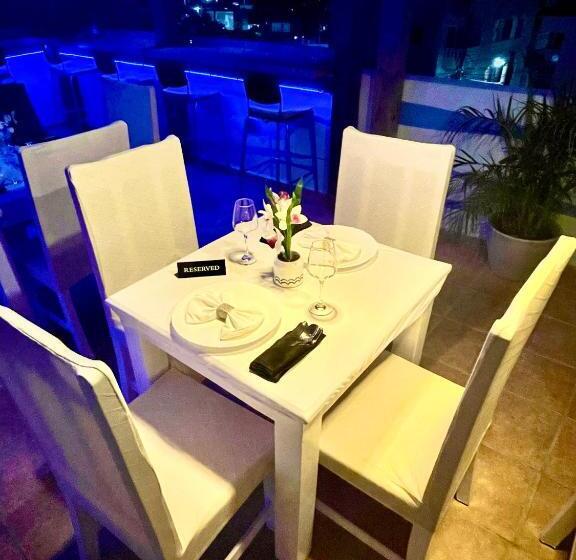 베이직 3인 룸, Villa Iguana