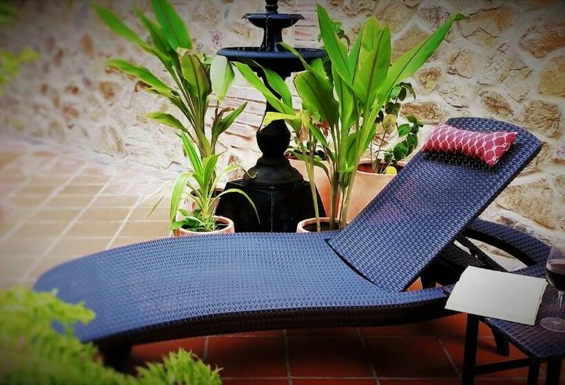 جناح, La Isabela Suites