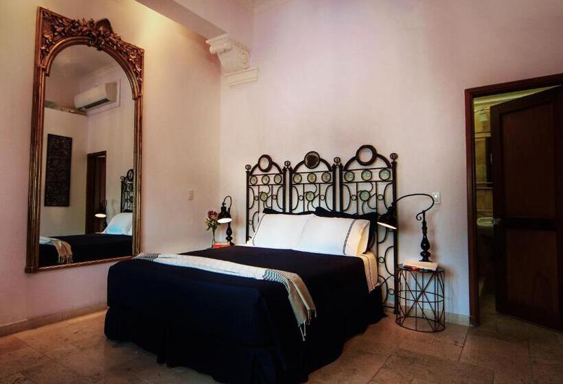 جناح إدارى, La Isabela Suites