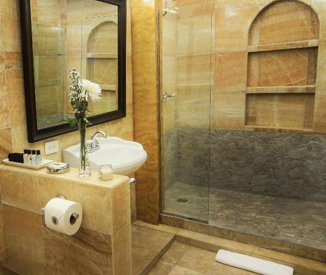 جناح إدارى, La Isabela Suites