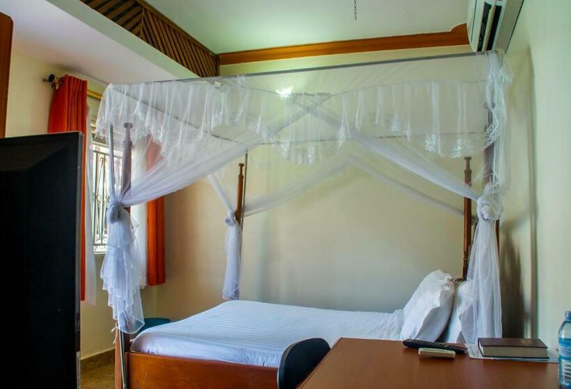 اتاق لوکس, Sandton Hotel Kasese
