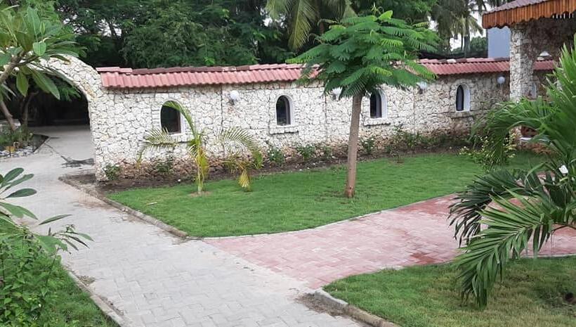 اتاق لوکس با تخت بزرگ, Kijiji Beach Resort