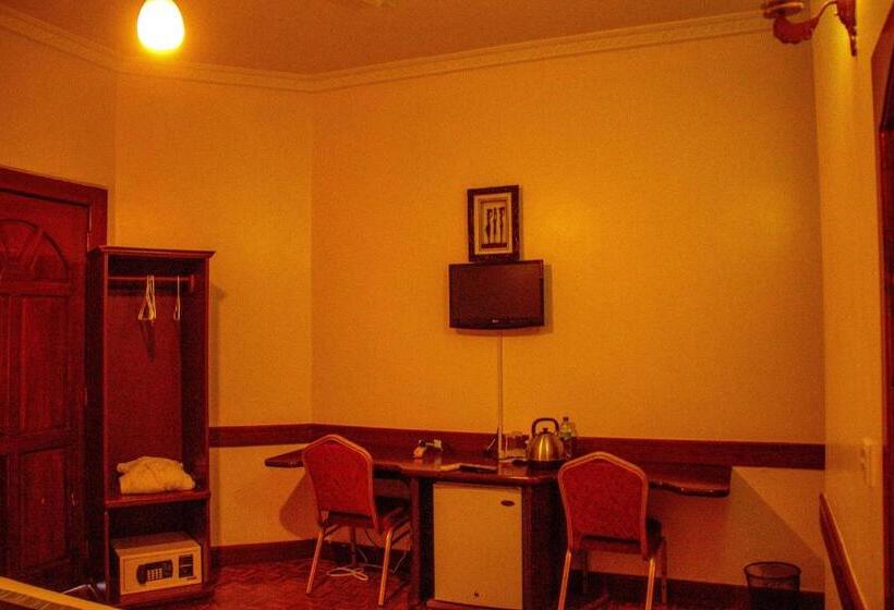 Трехместный Номер Комфорт, The Charity Hotel International