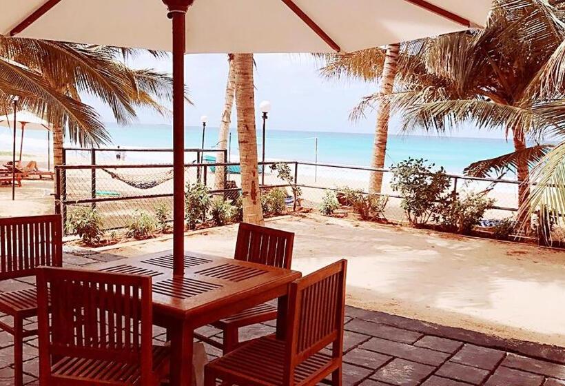 اتاق سه نفره دلوکس با چشم‌انداز دریا, Cardamon Hotel Nilaveli