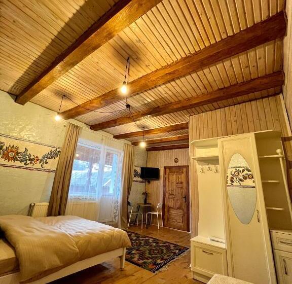 اتاق خانوادگی, садиба рокса