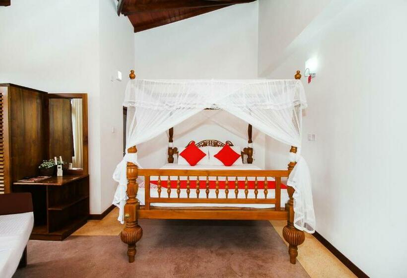 Quarto Deluxe, Arken Lanka