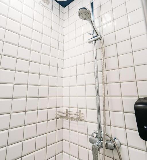 سرير فى غرفة مشتركه, Yard Hostel & Coffee