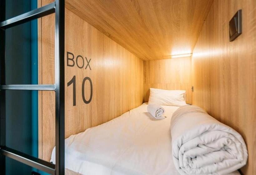 سرير فى غرفة مشتركه, Yard Hostel & Coffee