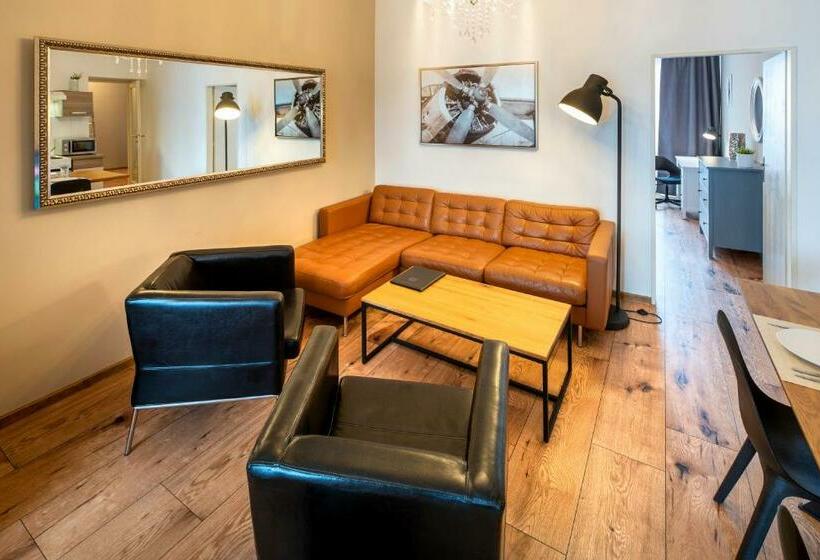 اتاق استاندارد با سرویس بهداشتی مشترک, New Town  Apple Apartments