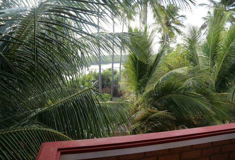 스탠다드 룸 킹사이즈 침대, Lonely Beach Resort Tangalle