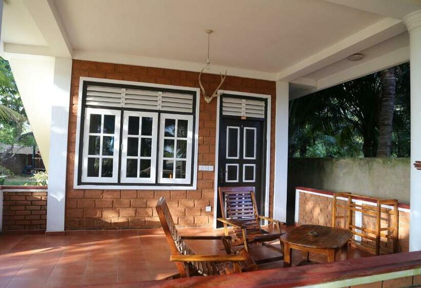 디럭스 테라스 룸 바다 전망, Lonely Beach Resort Tangalle