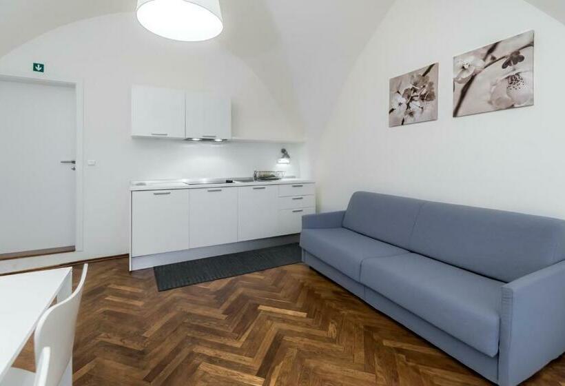 Семейные Апартаменты, Tgm Hotel Residence