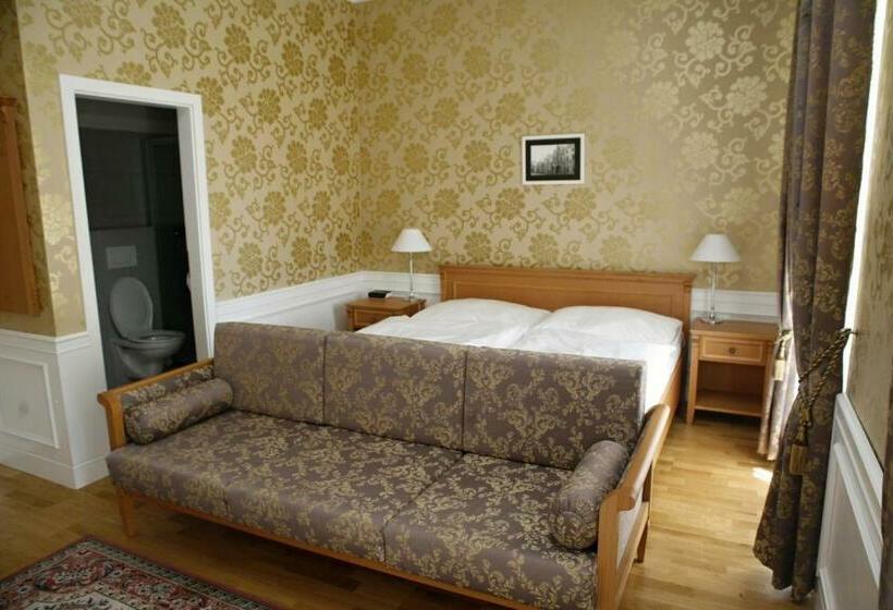 Номер Стандарт, Zamecky Hotel Lednice