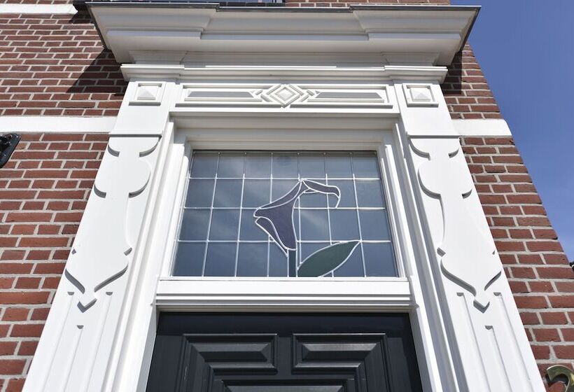 חדר דלוקס יחיד, De Gravin