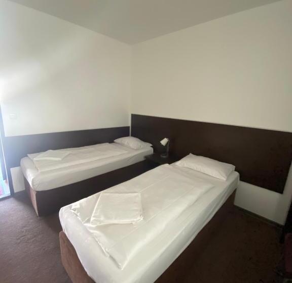 수피리어 룸, Motel R10