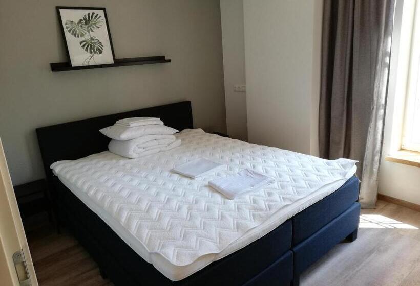 آپارتمان 1 خوابه, Just Rest Automatic Hostel