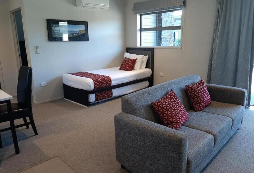 Family Suite, 37 The Landing Motel