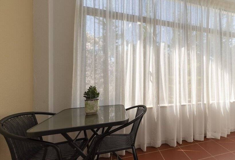 Номер Стандарт, Manta Guest