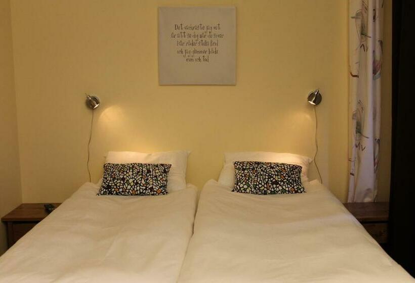 Standardzimmer Geteiltes Bad, Stationshusets Hotell Och Café Fd Hotell Lilla Station
