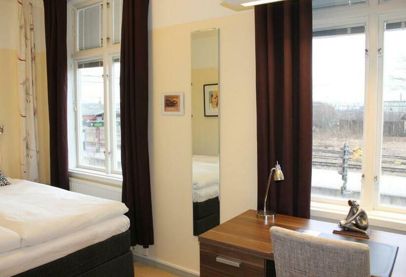 Номер Стандарт Совместная Ванная, Stationshusets Hotell Och Café Fd Hotell Lilla Station