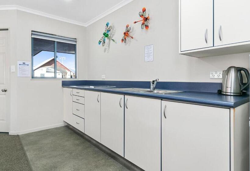 Семейные Апартаменты 3 Спальни, Asure Albert Park Motor Lodge