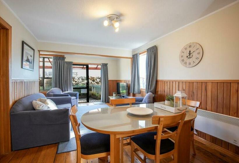Семейные Апартаменты, Punakaiki Beachfront Motels