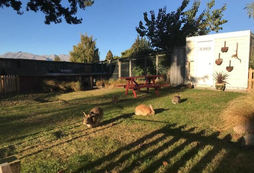 스탠다드 4인용 룸 공용 욕실, Tailor Made Tekapo Accommodation   Hostel