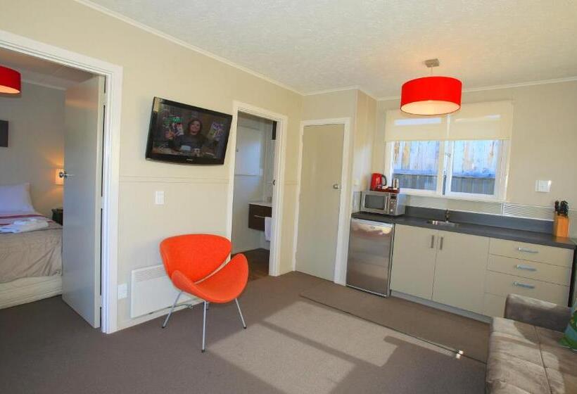 1 Bedroom Apartment Lake View, Wanaka View Motel