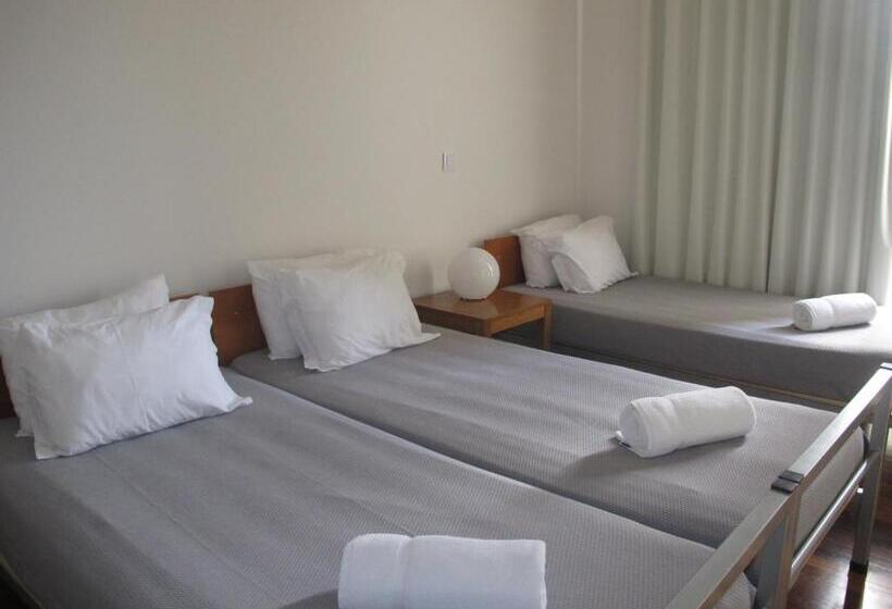 اتاق استاندارد سه نفره, Azores Youth Hostels   Sao Miguel