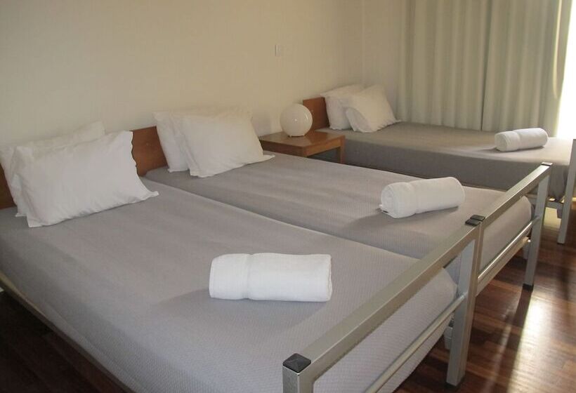 标准三人间, Azores Youth Hostels   Sao Miguel