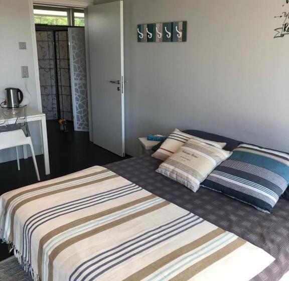 اتاق استاندارد سه تخته با بالکن, Morat Gaste Zimmer