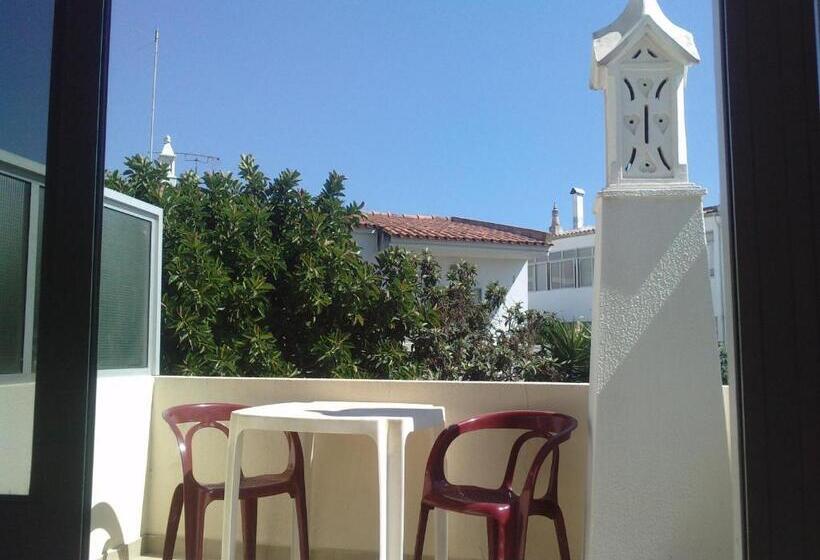 اتاق استاندارد سه تخته با بالکن, Residencial Nosso Paraiso