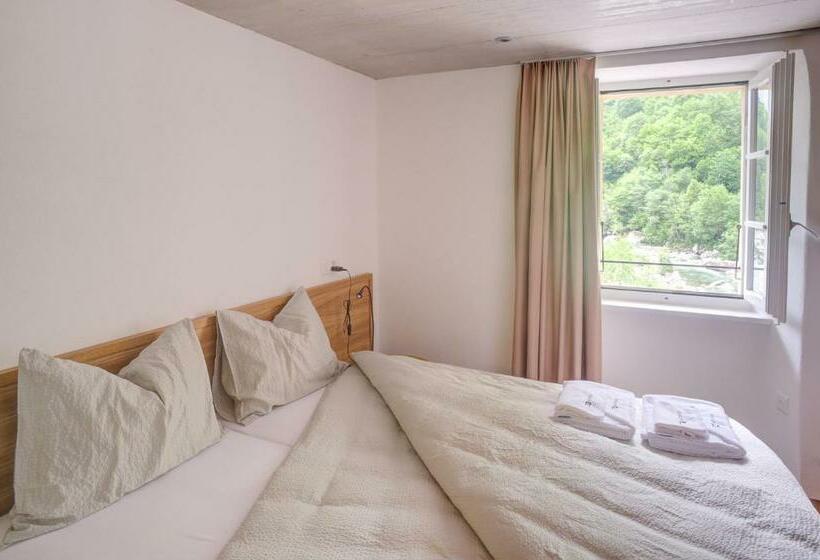 Номер Стандарт, Myverzasca Resort Ai Piee