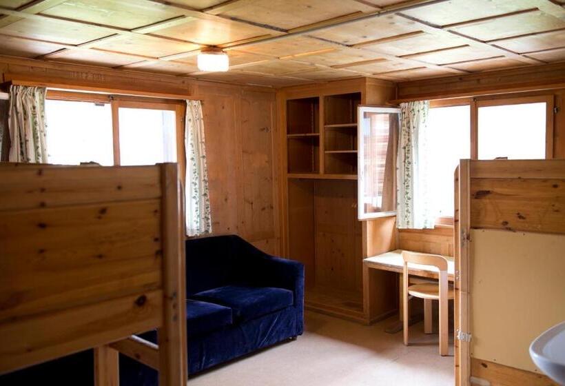 اتاق استاندارد چهارنفره با سرویس بهداشتی مشترک, Chalet Speciale   Hostel