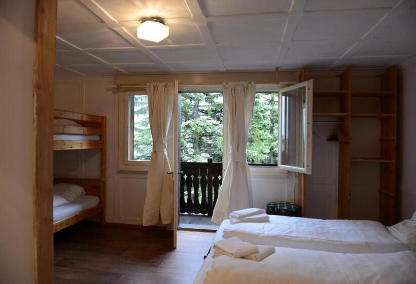 اتاق خانوادگی, Chalet Speciale   Hostel