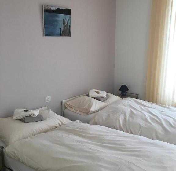 Номер Стандарт, Hôtel De La Gare