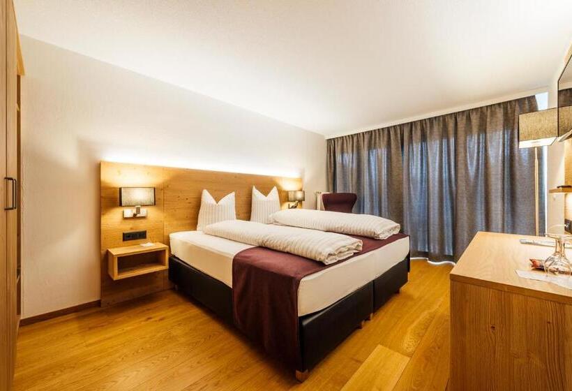 Номер Superior, Restaurant Bellevue