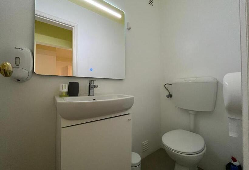 Студия Стандарт, Ljmonade Hostel