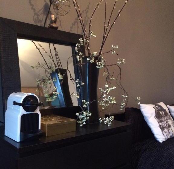 חדר קומפורט לשלושה, B&b Habitat