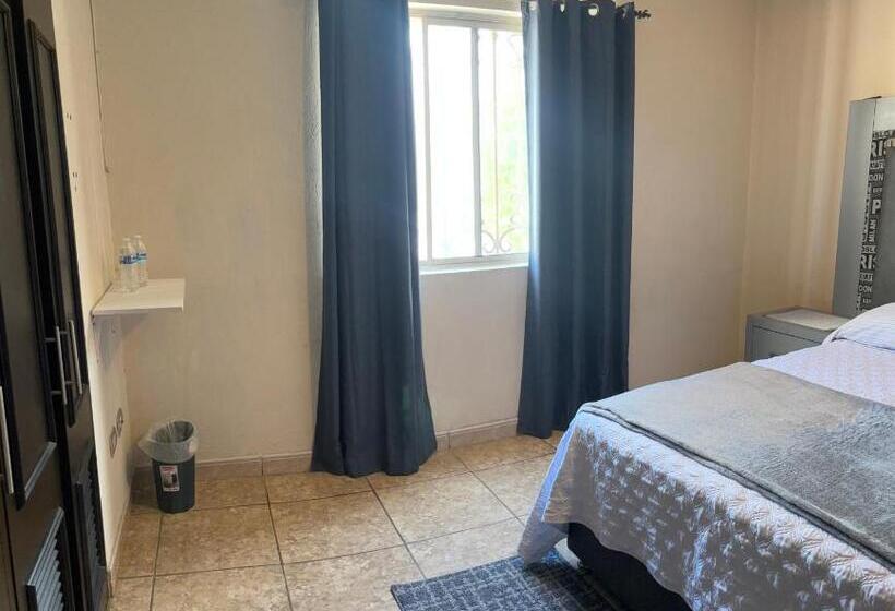 スタンダードルーム, Habitacion Cedro