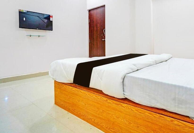 Трехместный Номер Классика, Oyo Hotel Silk