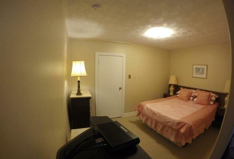 Delüks Süit, Admiral's Quay Motel & Suites