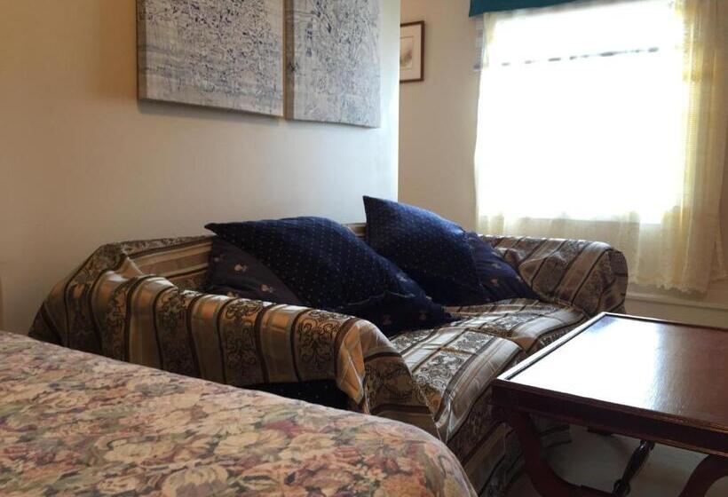 Deniz Mandarazıl Standart Stüdyo, Admiral's Quay Motel & Suites