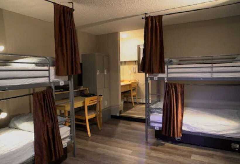 四人标准间, Banff International Hostel