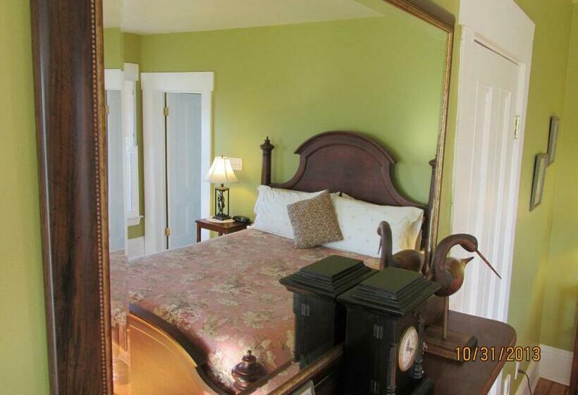 高级大房间, Louisbourg Heritage House