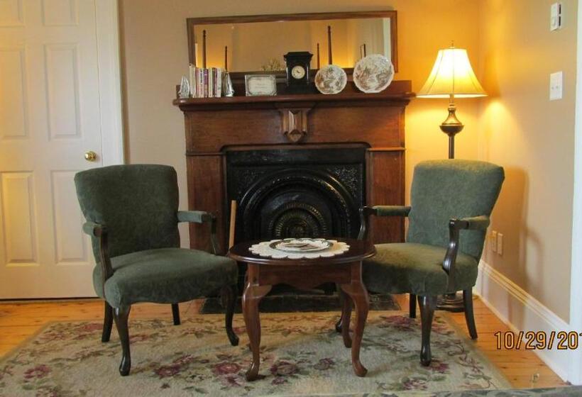 标准间, Louisbourg Heritage House