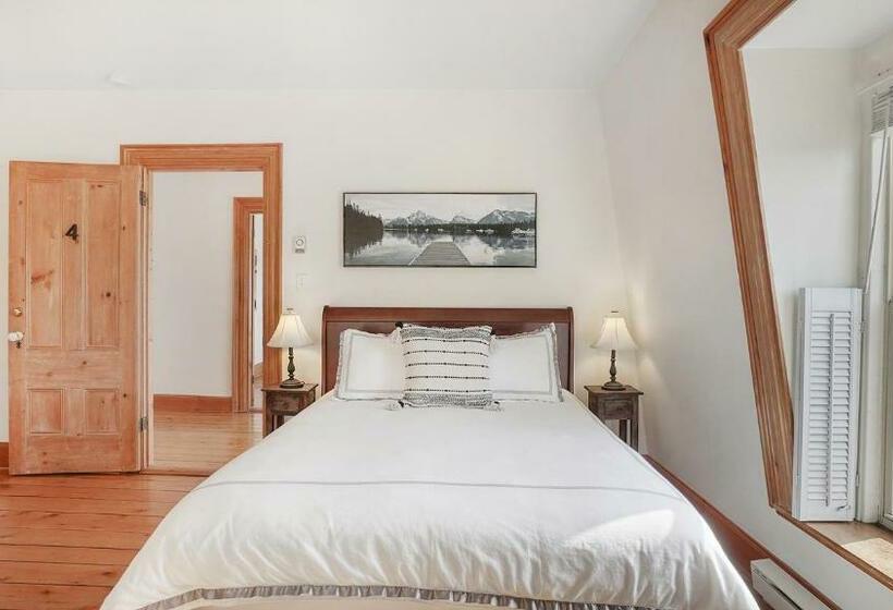 Quarto Estandar Cama Queen, Sail Inn Lunenburg