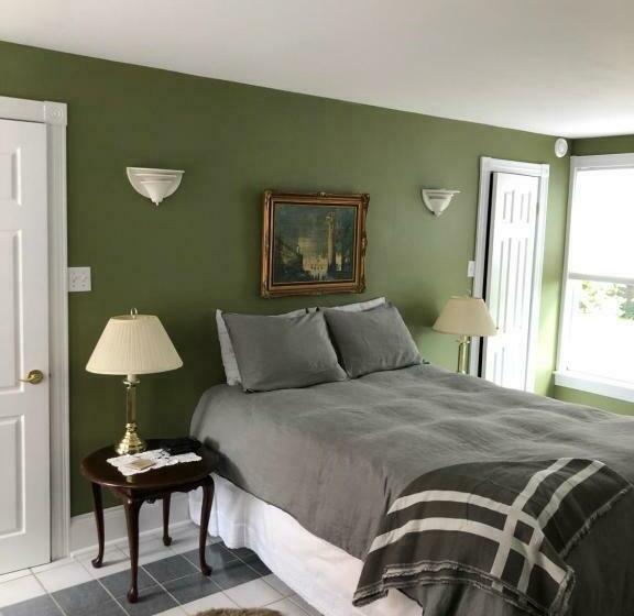 Люкс Вид на Сад, Mahogany Manor Bed & Breakfast