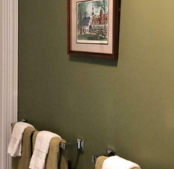 Люкс Вид на Сад, Mahogany Manor Bed & Breakfast