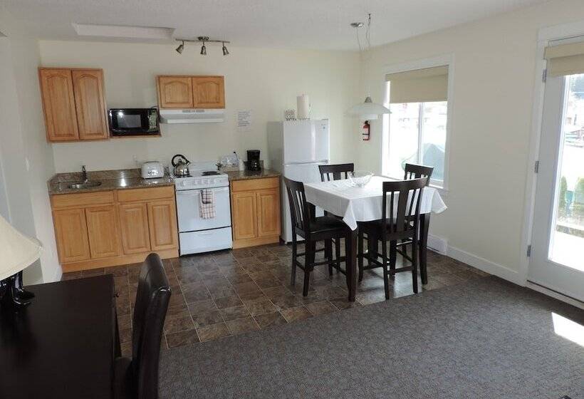 スイート, Bayshore Waterfront Inn